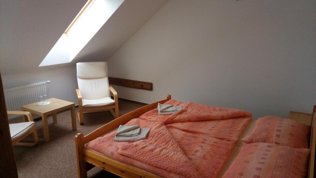 Penzion Vanuvecky Dvur テルチ エクステリア 写真